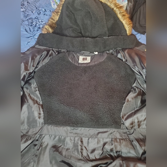 🔻Faux Fur Hood Coat Laundry by Design - Picture 5 of 8